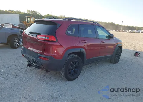 2015 Jeep Cherokee Trailhawk из США, поврежденный, VIN 1C4PJMBS6FW521201
